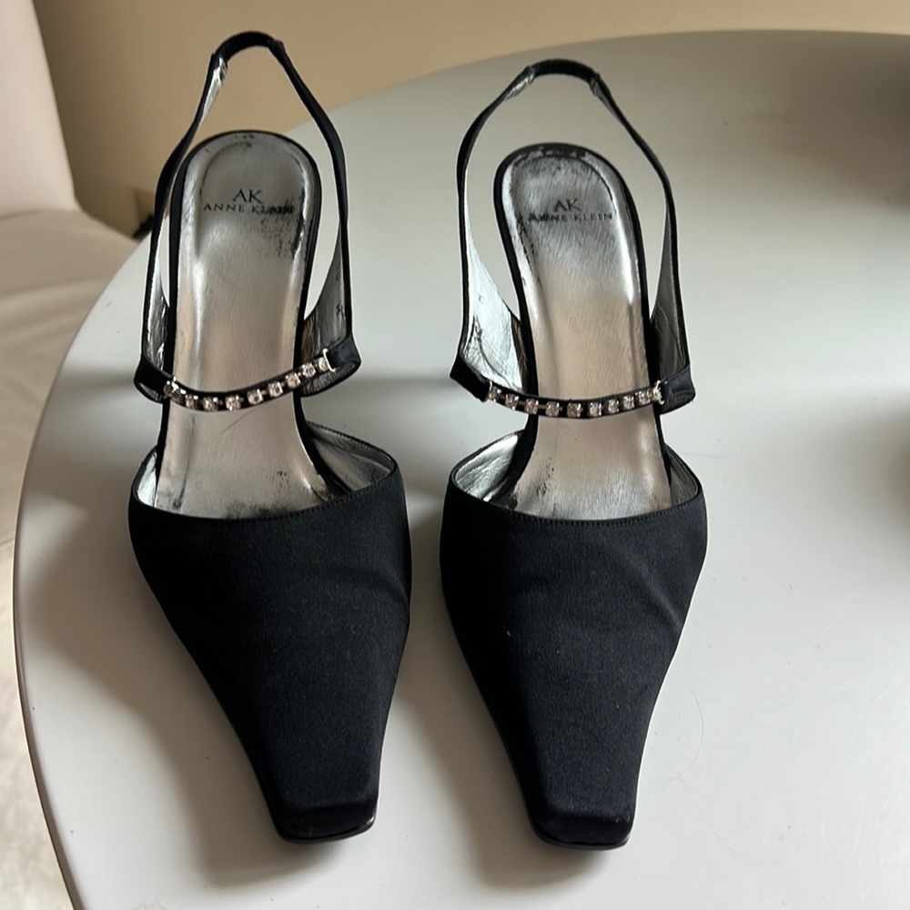 Anne Klein formal black tie closed toe heels, sling backs